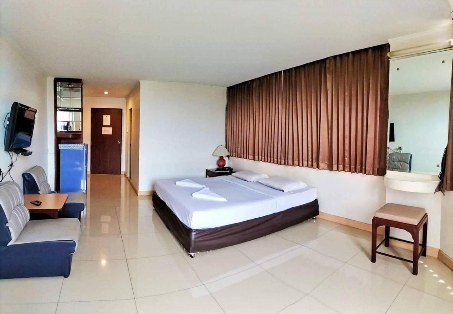 The Pacific Cool Chic Hotell Chiang Mai Exteriör bild